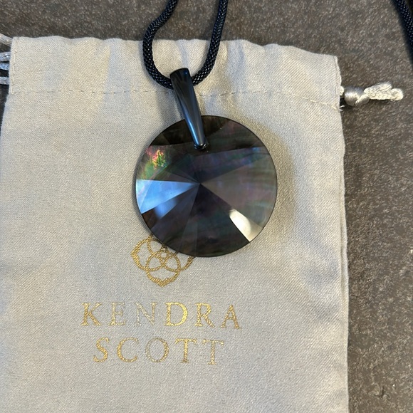 NWT Kendra Scott Necklace - Picture 2 of 5